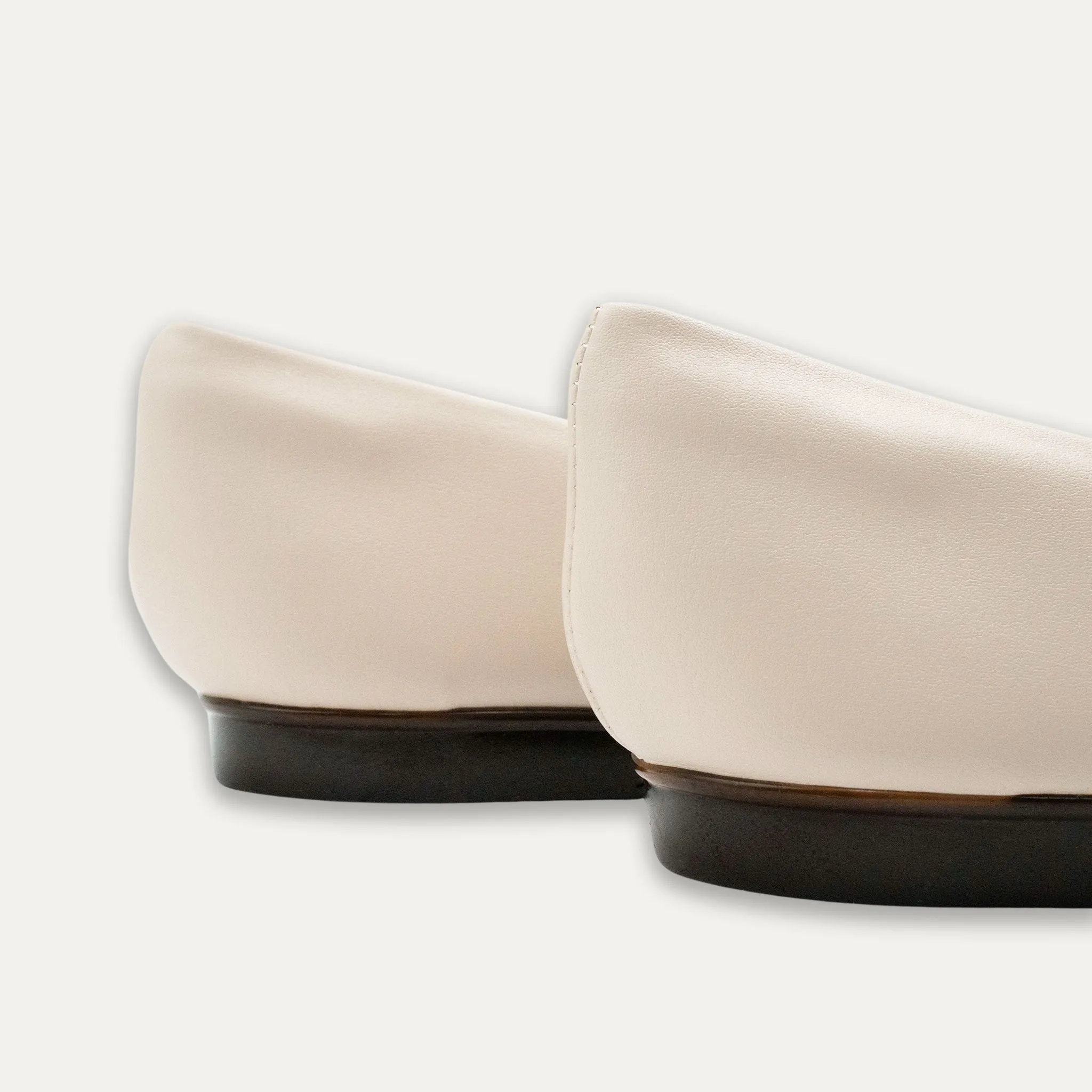 Leticia Heart Off-White Pointed Toe Flats