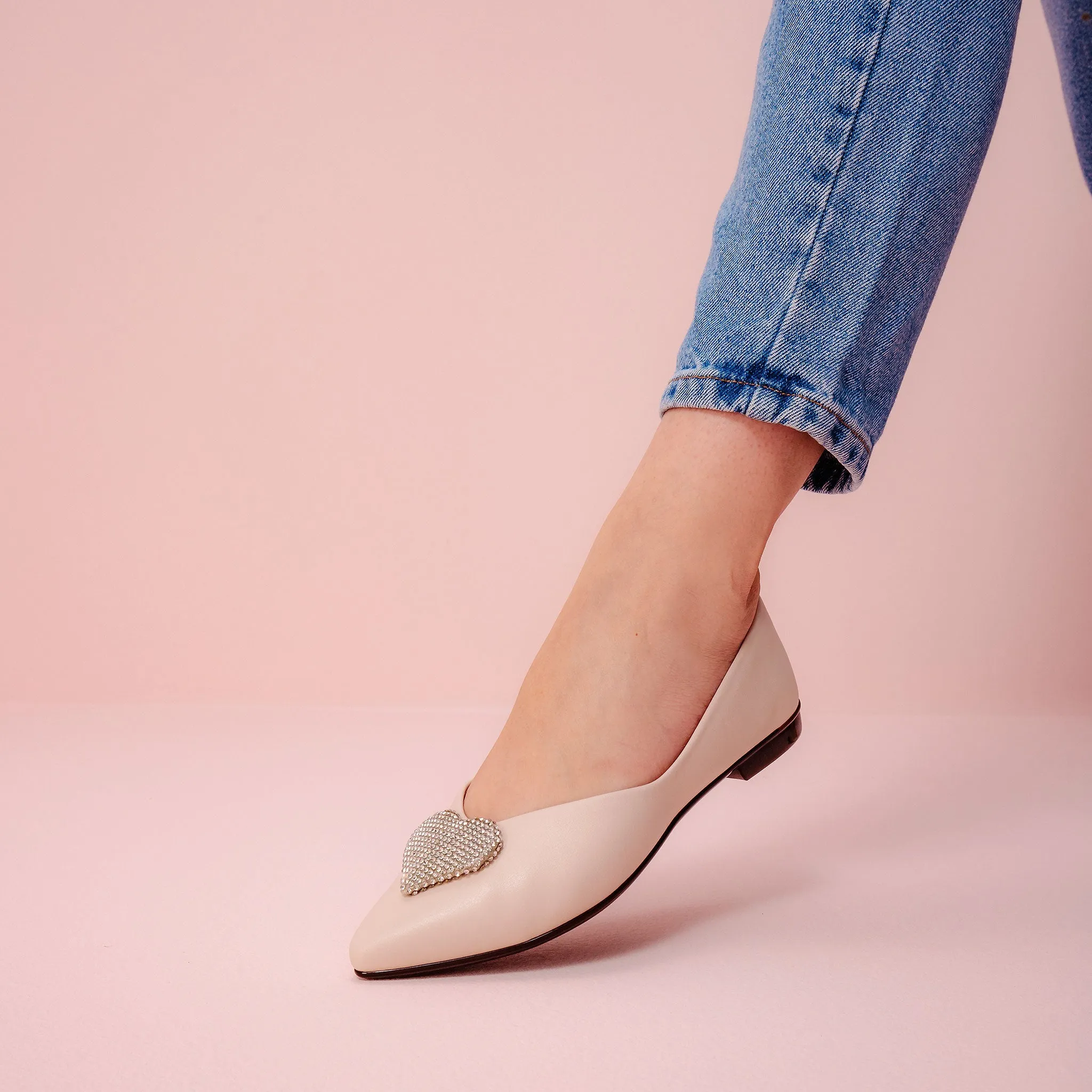 Leticia Heart Off-White Pointed Toe Flats