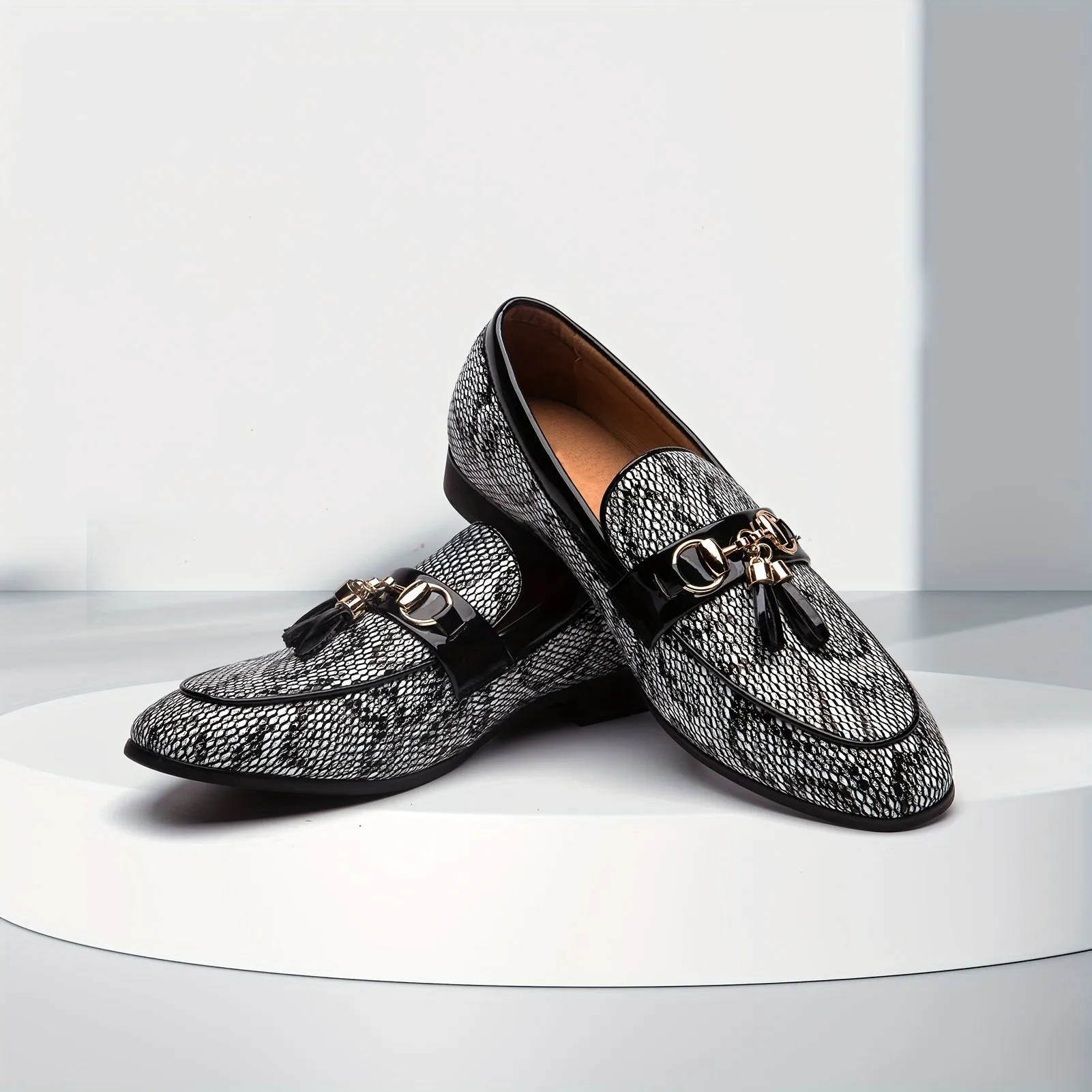 Mens Slip-On Loafers Moccasin Slippers Men Casual Comfortable Shoes