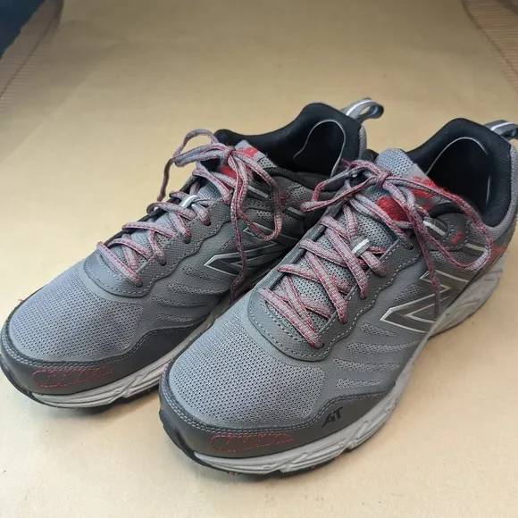 New Balance &quot;Lonoke&quot; All Terrain Athletic Running Shoe Men's Size 10.5 4E MTLONR