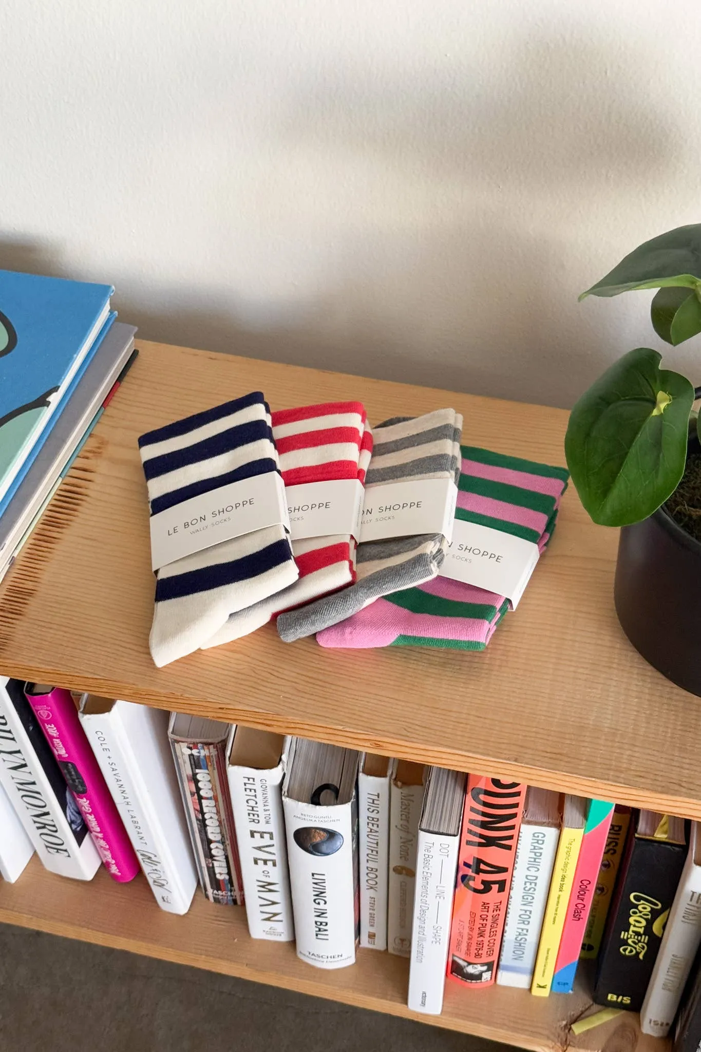 Wally Socks: Wide / Pink Stripe