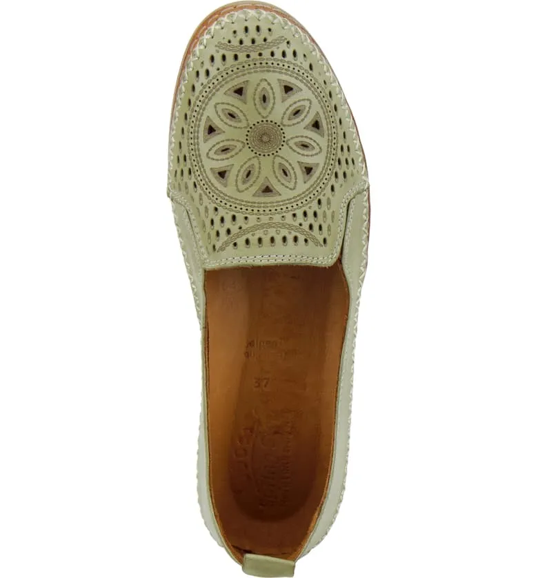 Women's Spring Step | Ingrid Slip On Shoe | Olive Green